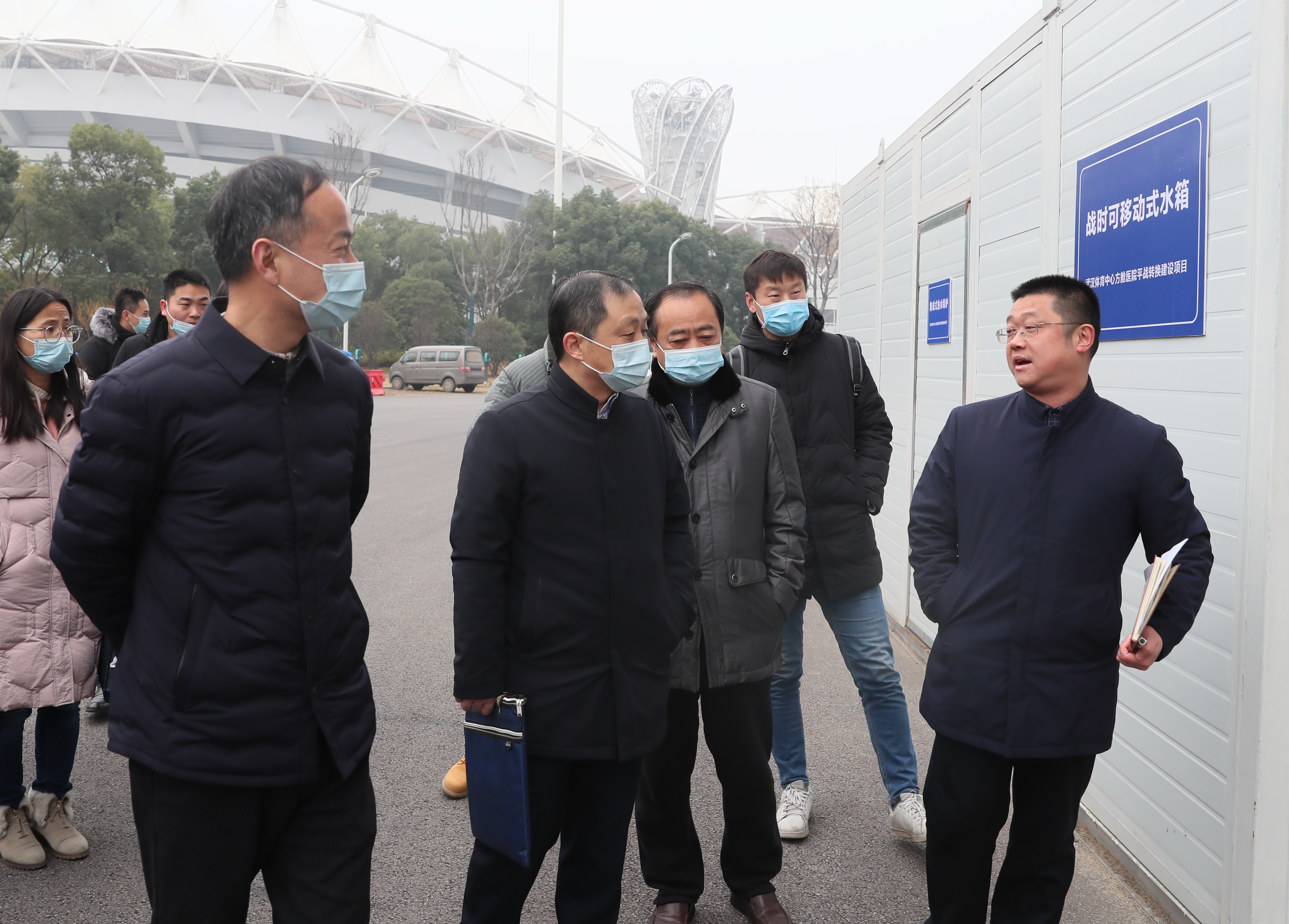 市纪委监委派驻市城建局纪检监察组调研熊猫体育中心平战结合改造项目(图3)
