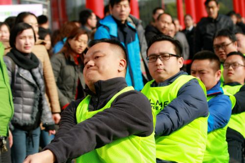 熊猫体育中心卫冕全区拔河比赛冠军(图6)