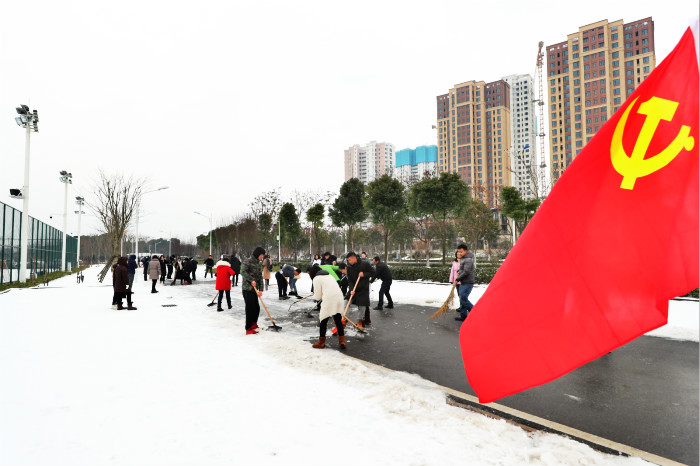 一场雪，体育中心美得不要不要的</br>但最美的风景还是他们(图7)