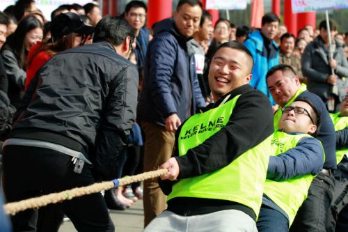 熊猫体育中心卫冕全区拔河比赛冠军(图5)