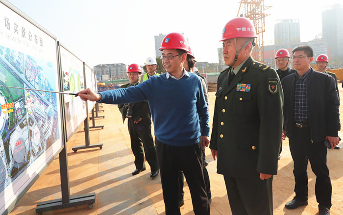 省军区司令员马涛调研熊猫体育中心军运会场馆建设(图3)