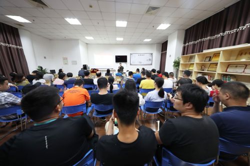 第五期“新时代大讲堂”暨“七一”建党节纪念活动在熊猫体育中心举行(图3)