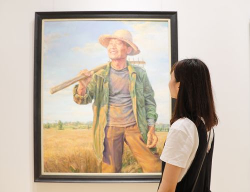熊猫体育中心组织参观廉政书画作品展(图5)