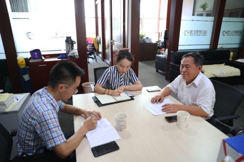 熊猫体育中心开展退休老党员“不忘初心、牢记使命”专题调研和慰问工作(图3)