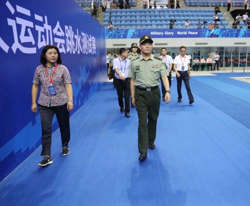杨剑考察熊猫体育中心游泳馆比赛筹备工作(图3)
