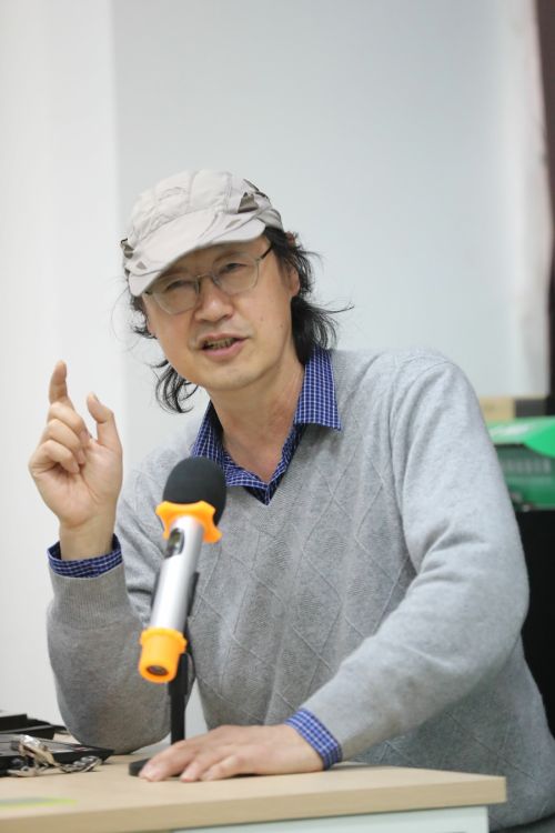 拿起手机当记者 ▏熊猫体育中心举办手机摄影专题培训(图2)