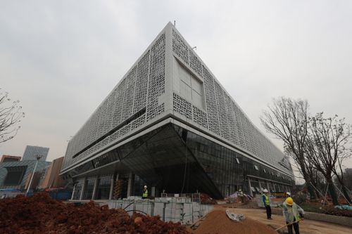 蒋超良王晓东到熊猫体育中心调研(图3)