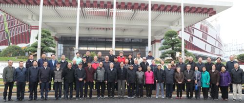 市老领导参观考察熊猫体育中心(图8)