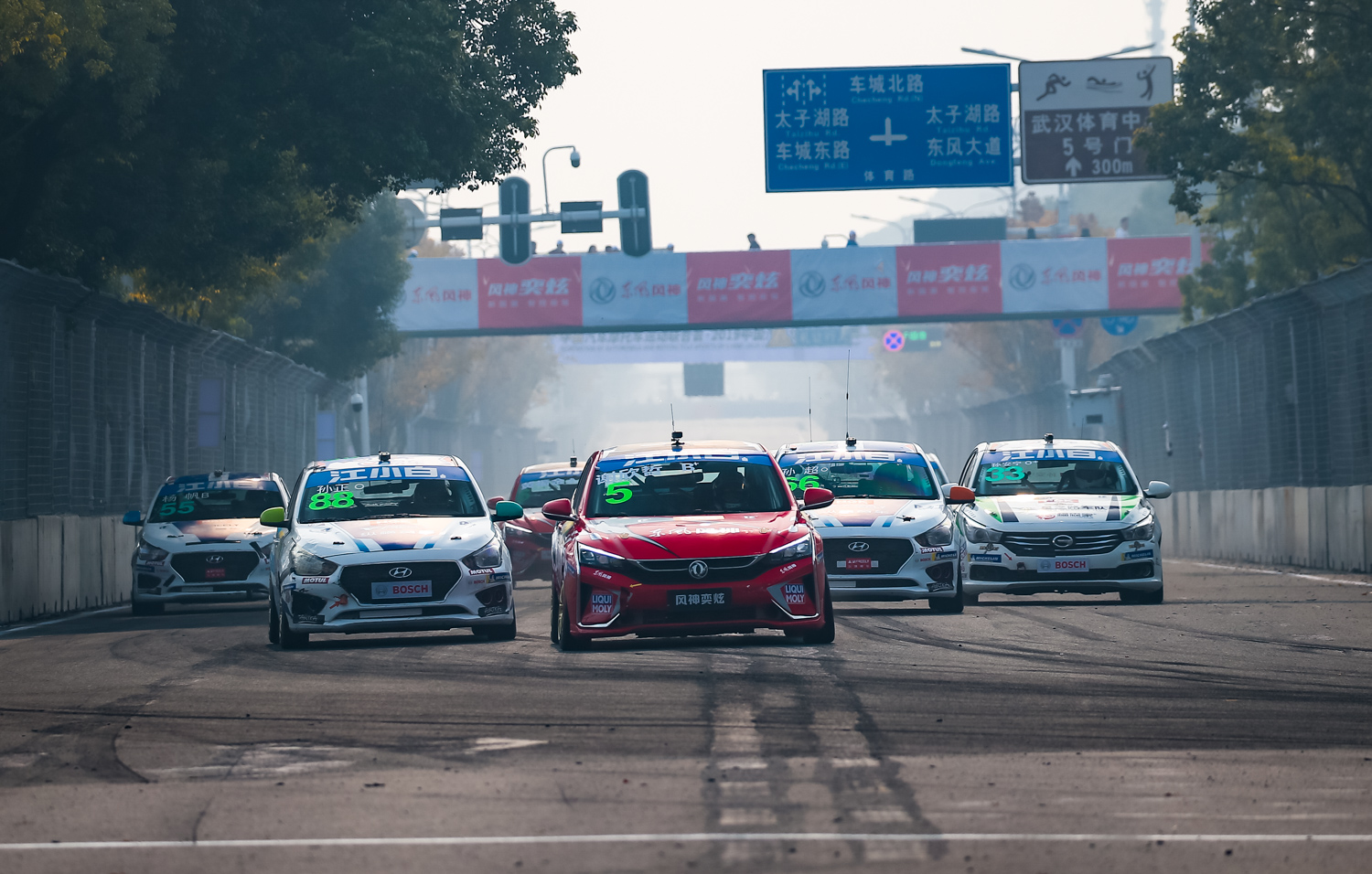 2019东风风神中国汽摩运动大会圆满落幕 江城速度谱写赛车新传奇(图1)