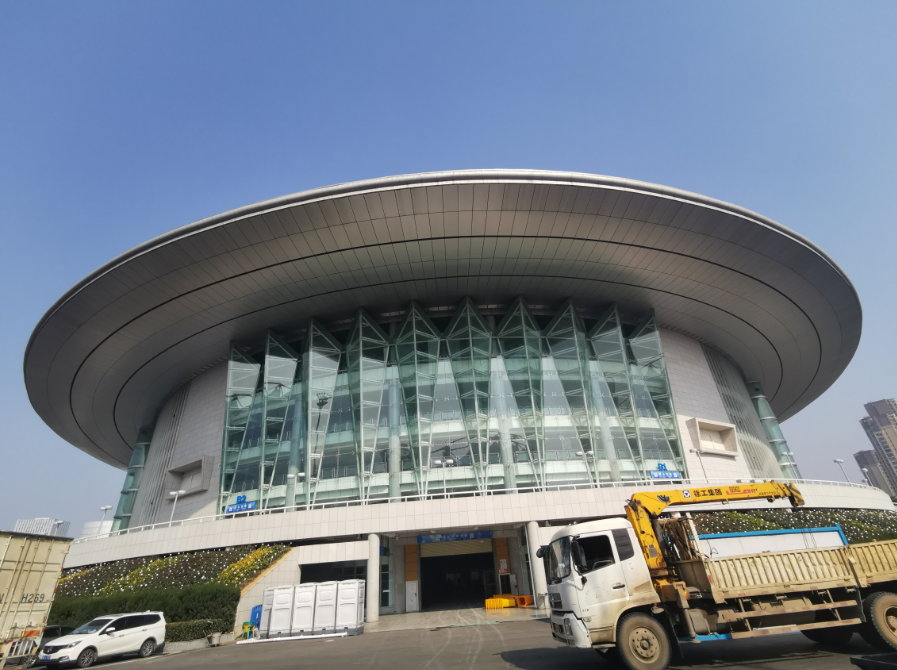 日夜赶织生命之网 熊猫体育中心“方舱医院”建设完成 彭浩要求同时间赛跑与病魔较量(图10)