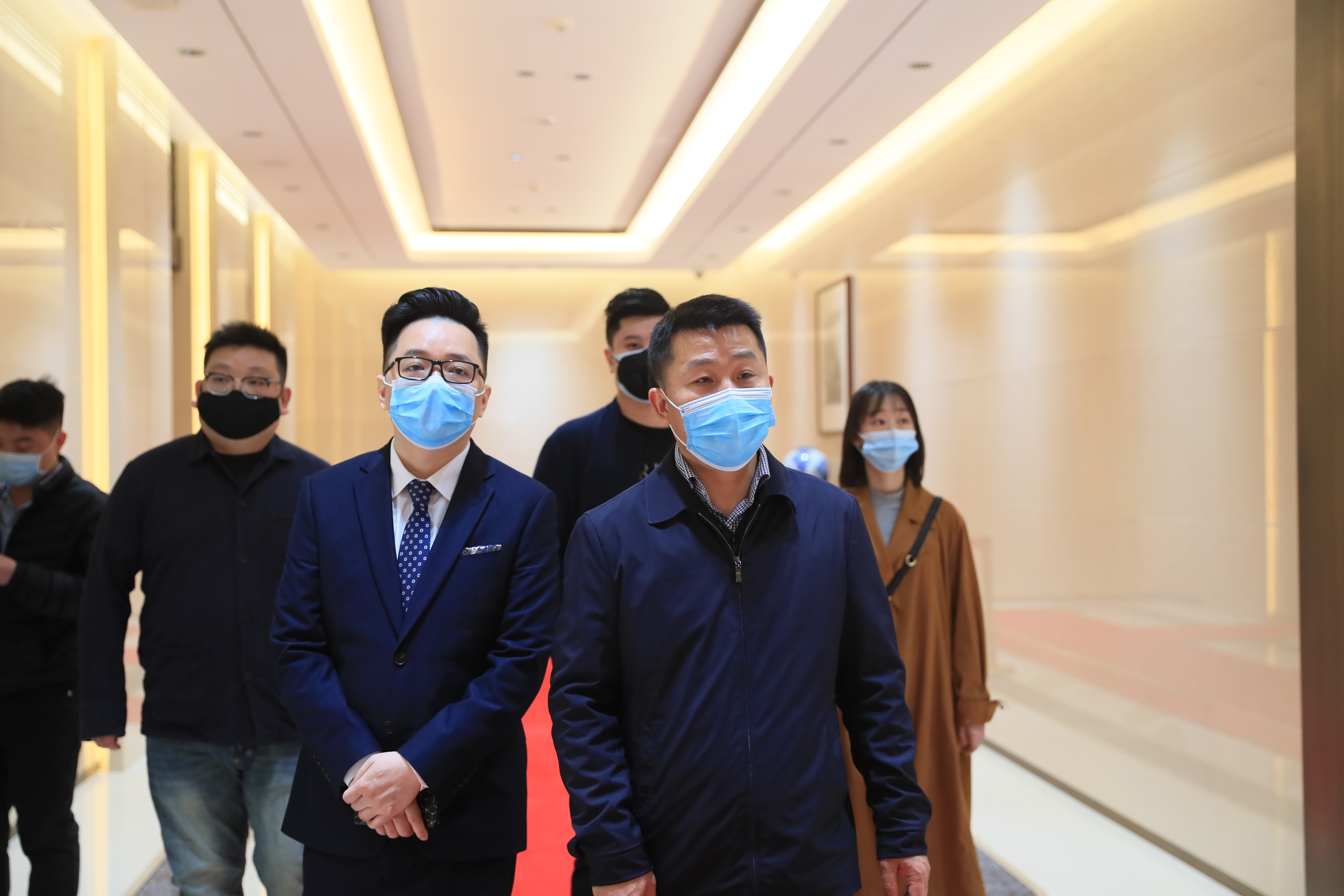 国际知名产业咨询跨国公司考察熊猫体育中心寻求合作(图1)