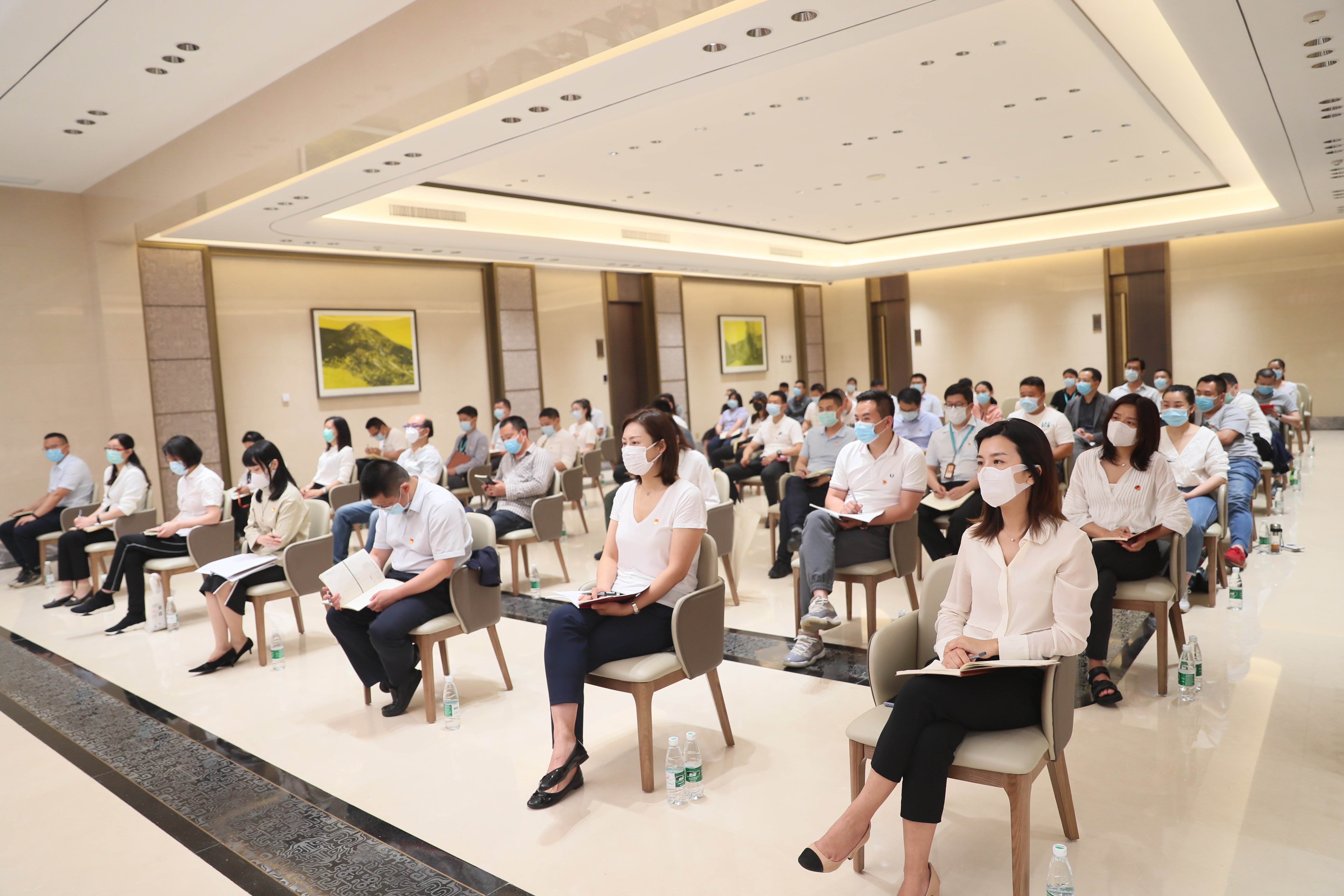 公司召开党风廉政建设工作会(图7)