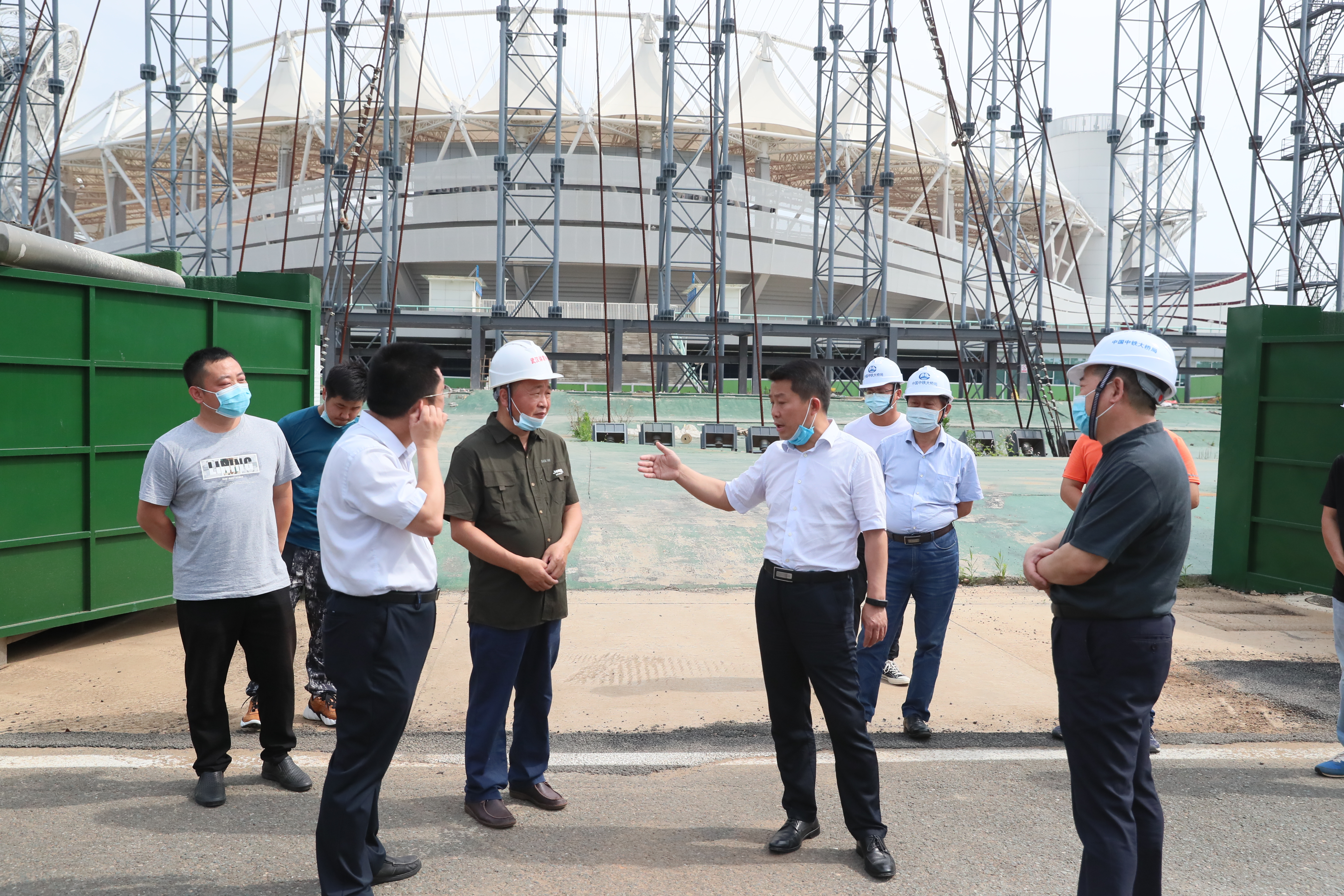 吴志锋检查军运会场馆续建恢复及开闭幕式临建拆除等项目进展情况(图4)