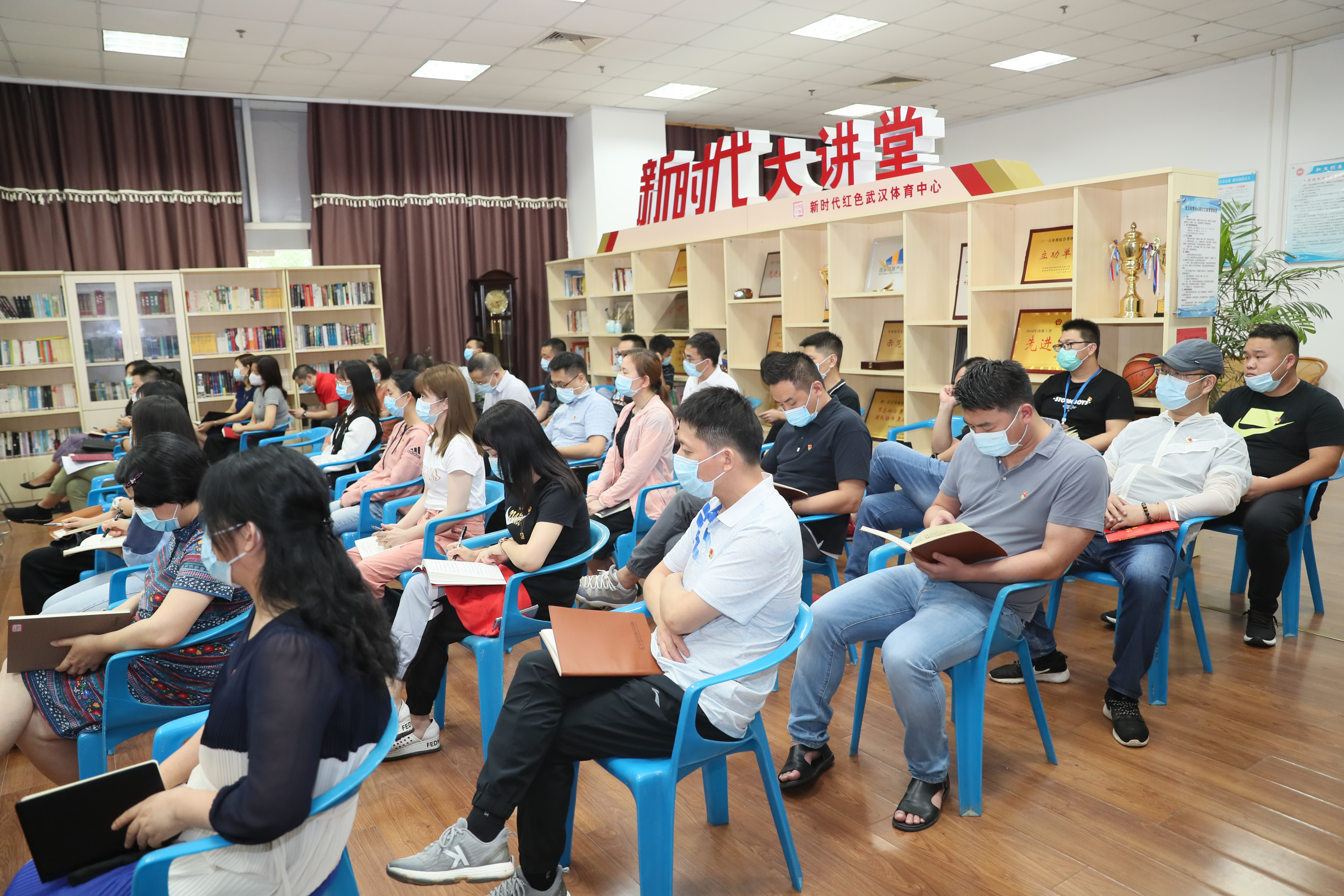 初心如磐使命在肩  一堂生动深刻的主题党课(图2)