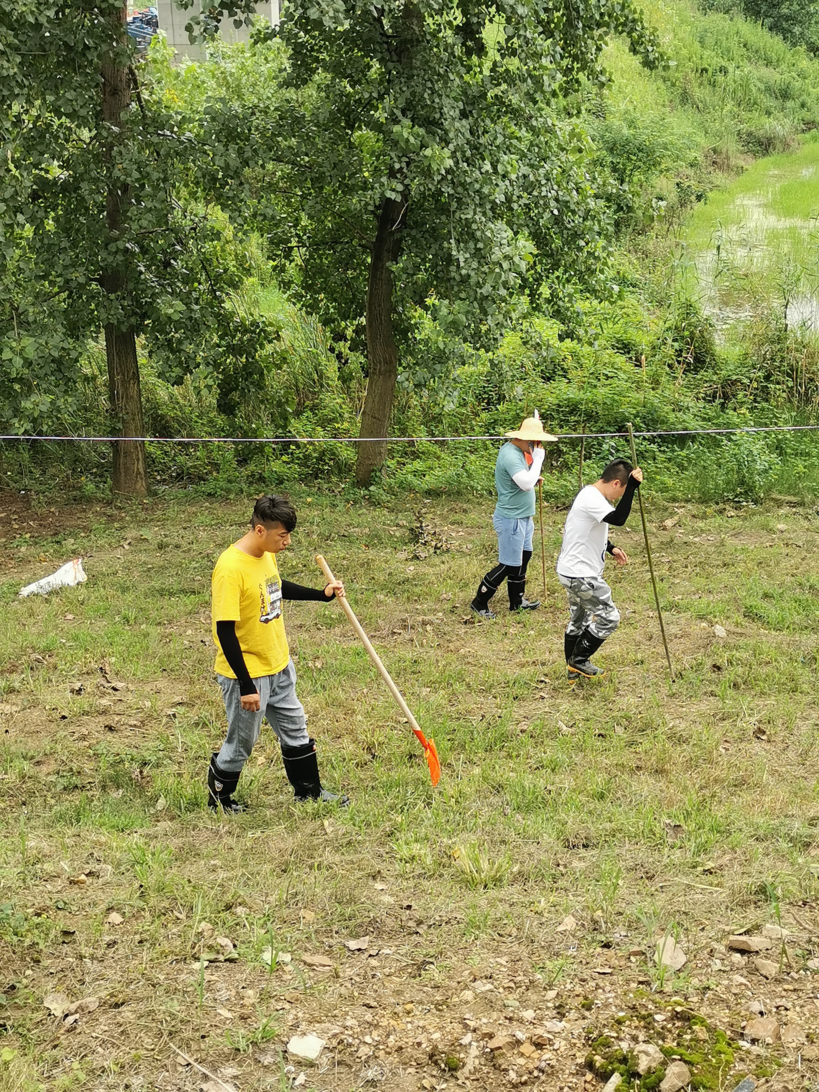 王旗华慰问防汛抗洪突击队(图7)