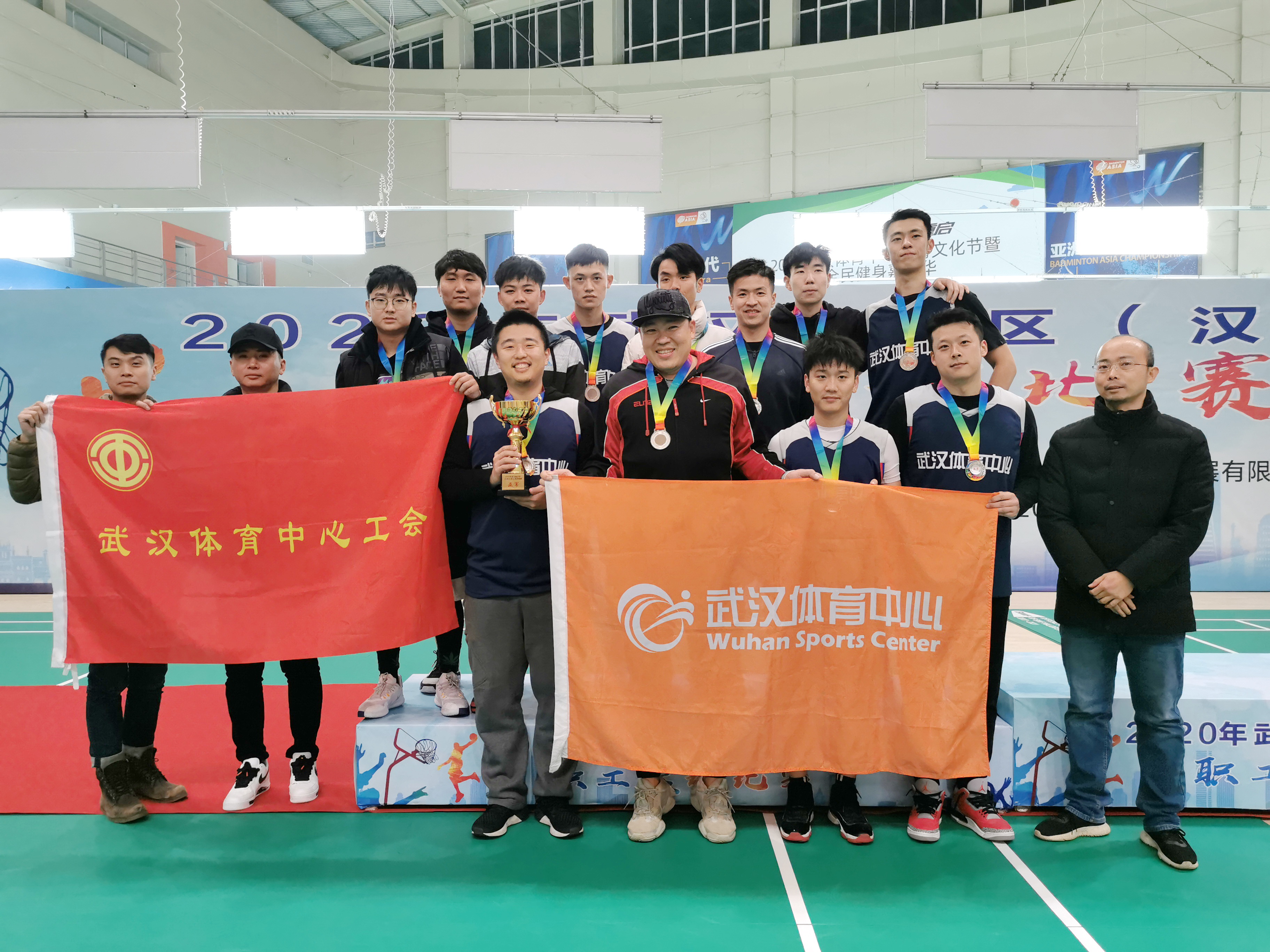 公司篮球队获全区职工联赛亚军(图4) 公司篮球队获全区职工联赛亚军(图4)